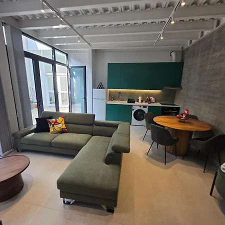 Leaf - Old * Limasol