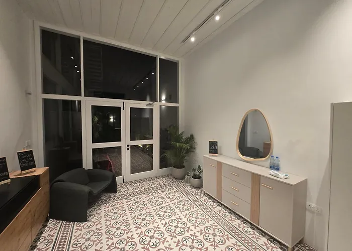 Leaf - Old Lägenhet