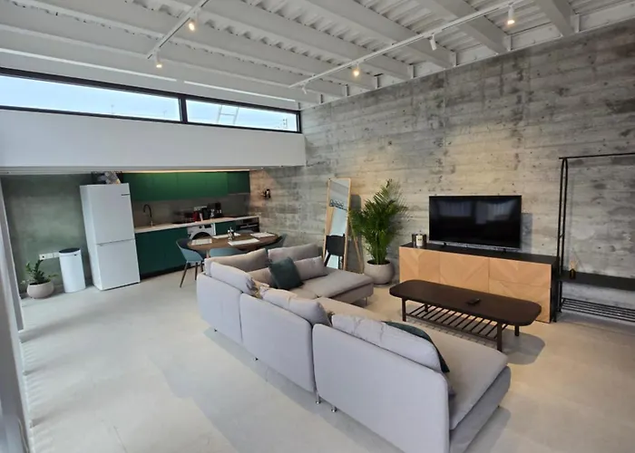 Leaf - Old * Limassol