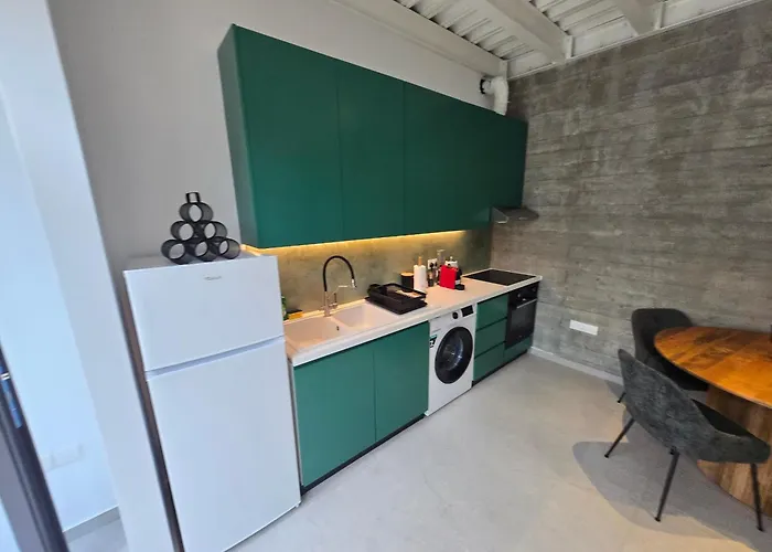 Leaf - Old Apartment Limassol